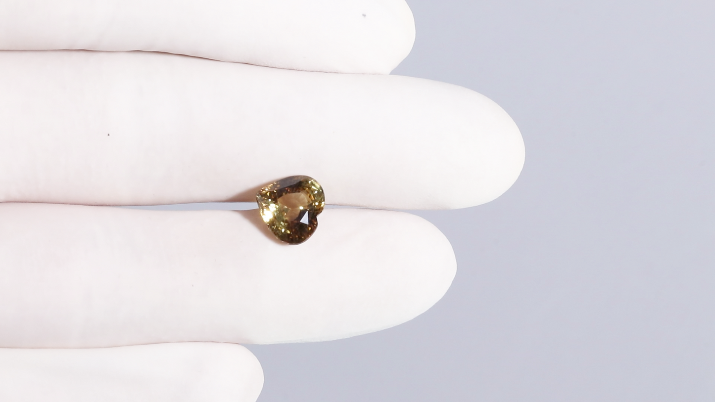 
                    
                      NATURAL ALEXANDRITE 3.73 CARATS - Media 4
                    
                  
