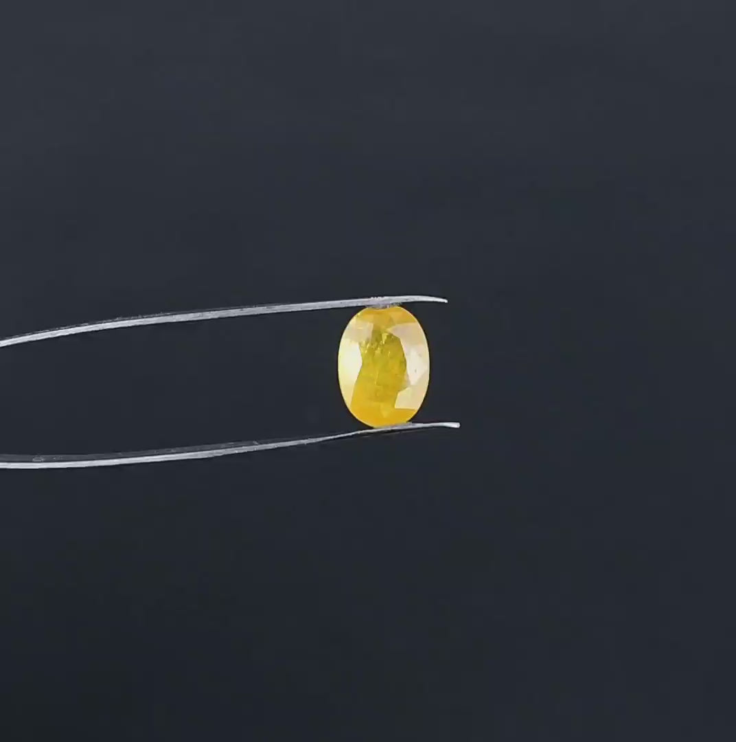 Yellow Sapphire - 4.46 Carats