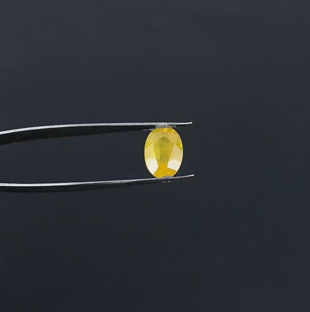 Yellow Sapphire - 4.35 Carats