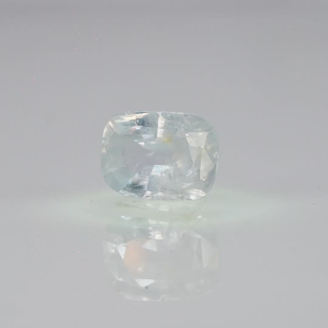 Natural Blue Sapphire - 3.71 Carats V
