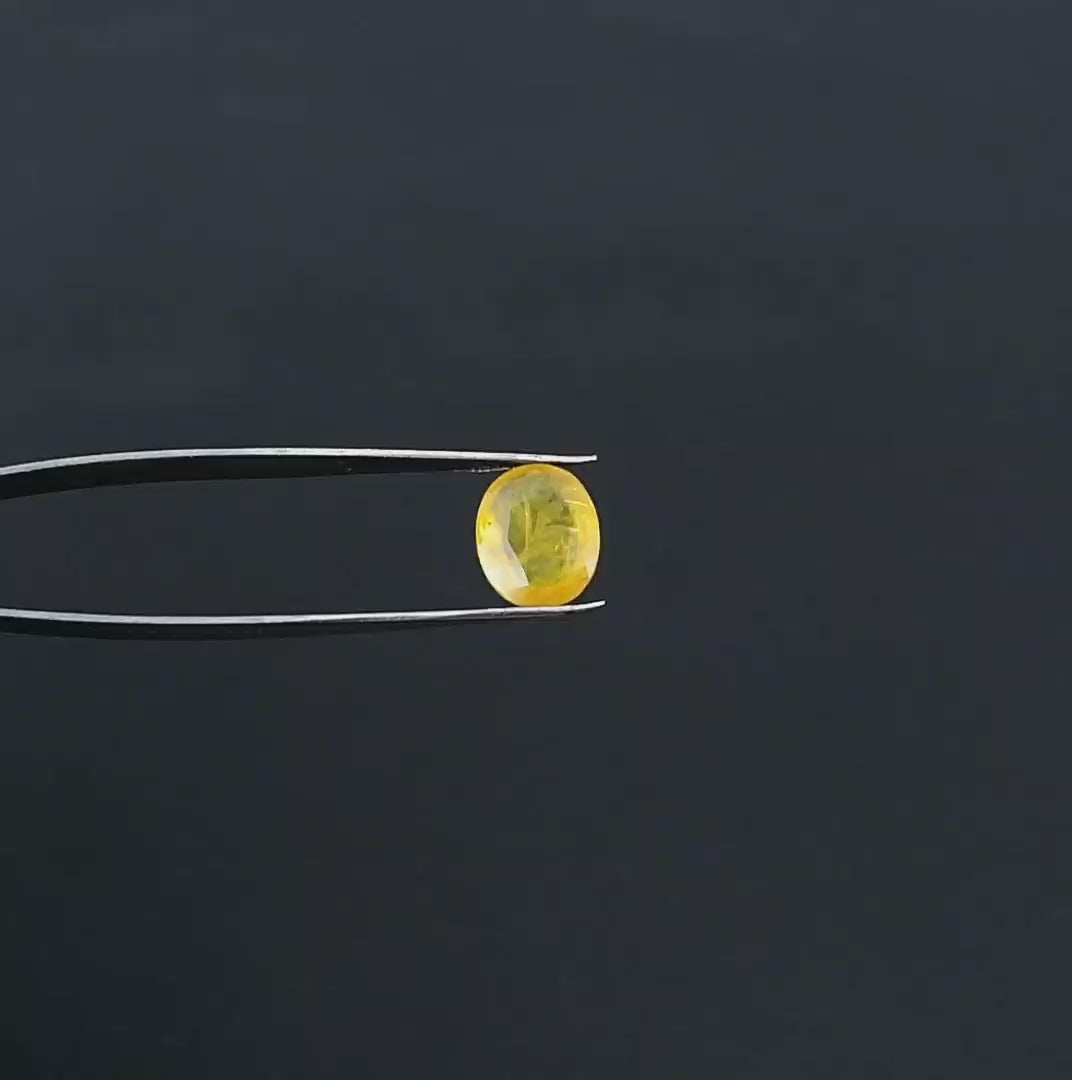 Yellow Sapphire - 4.88 Carats