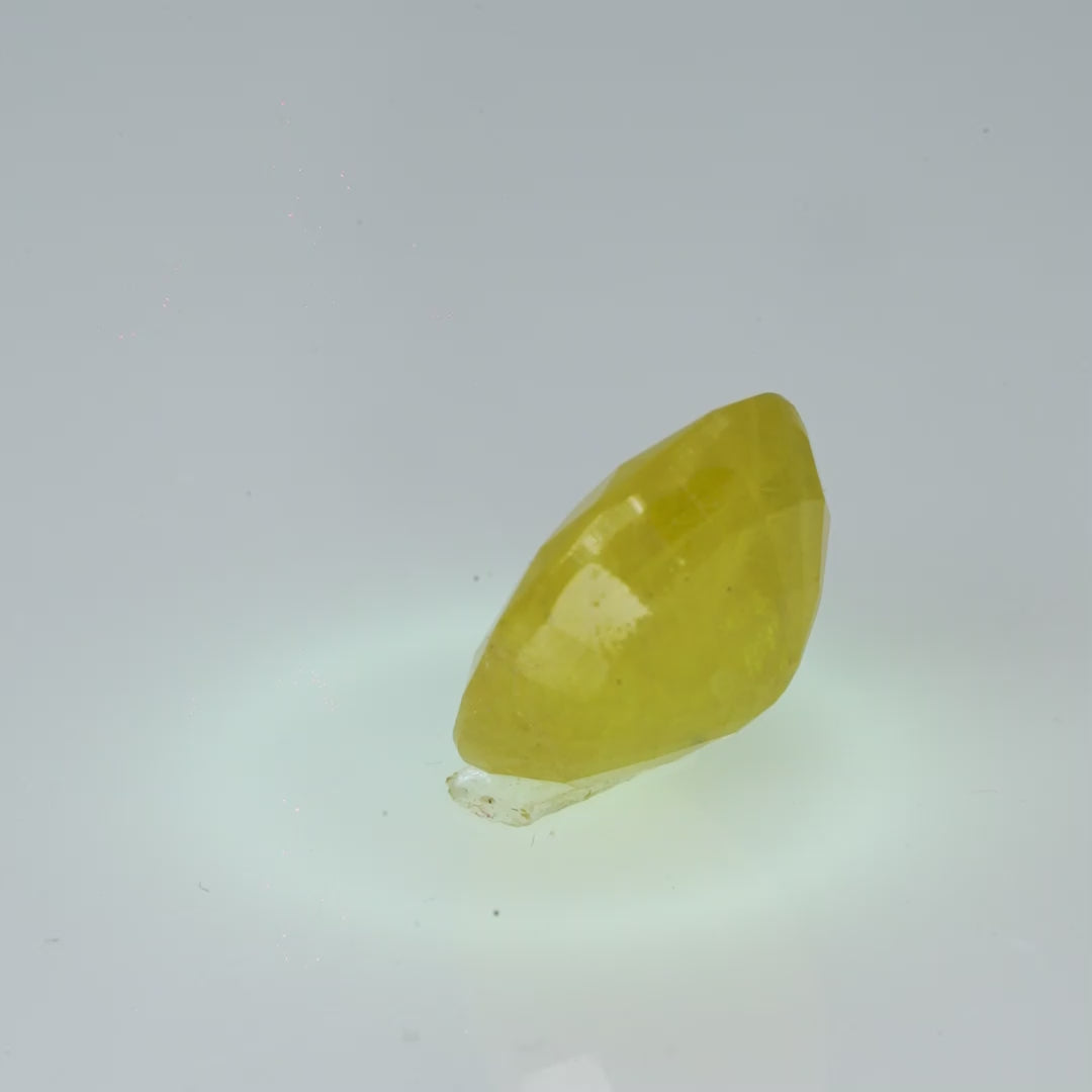 Natural Yellow Sapphire - 7.59 Carats