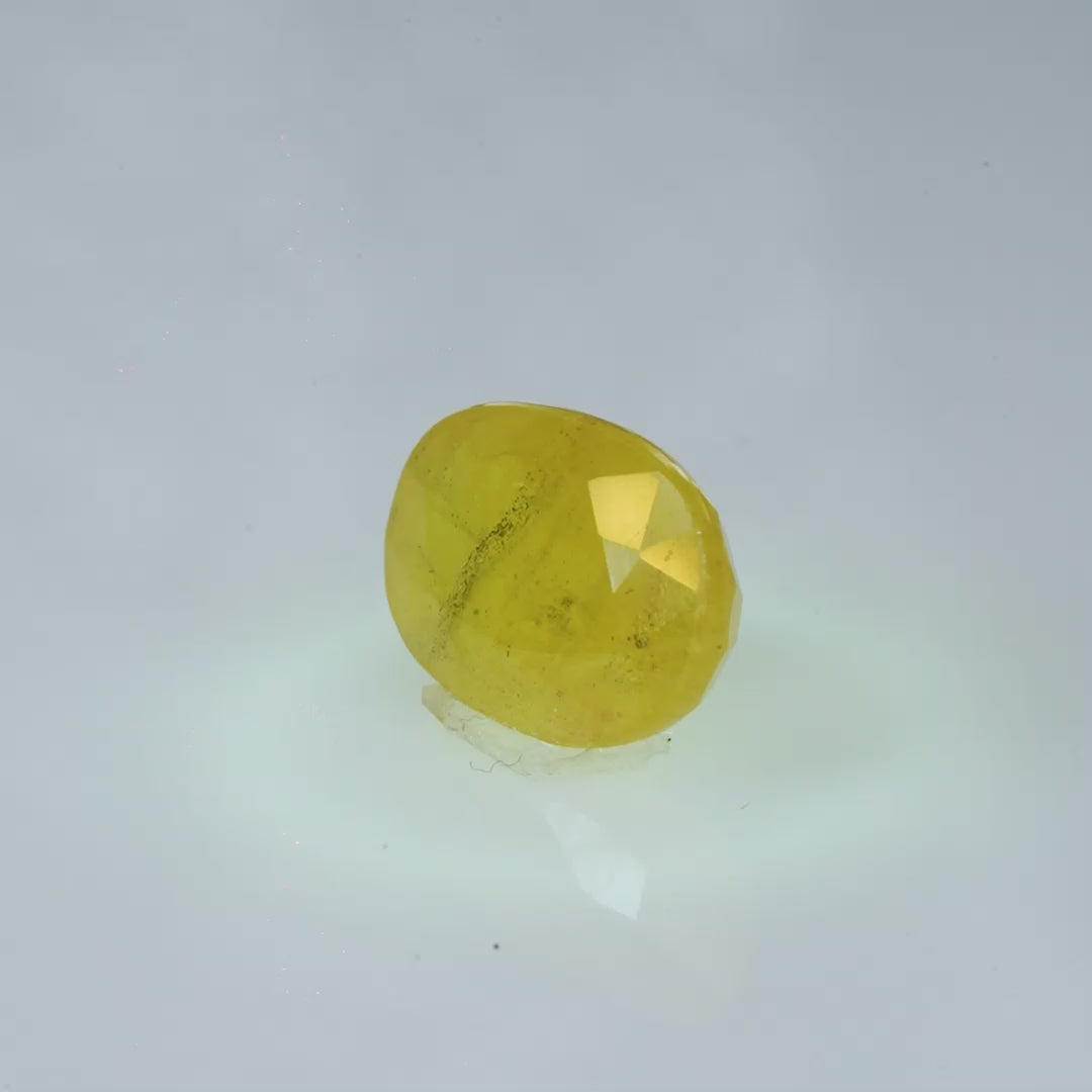 Natural Yellow Sapphire - 4.09 Carats
