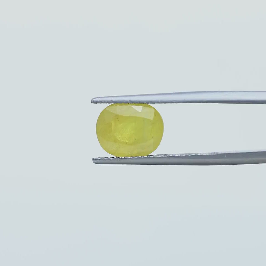 Yellow Sapphire - 4.56 Carats