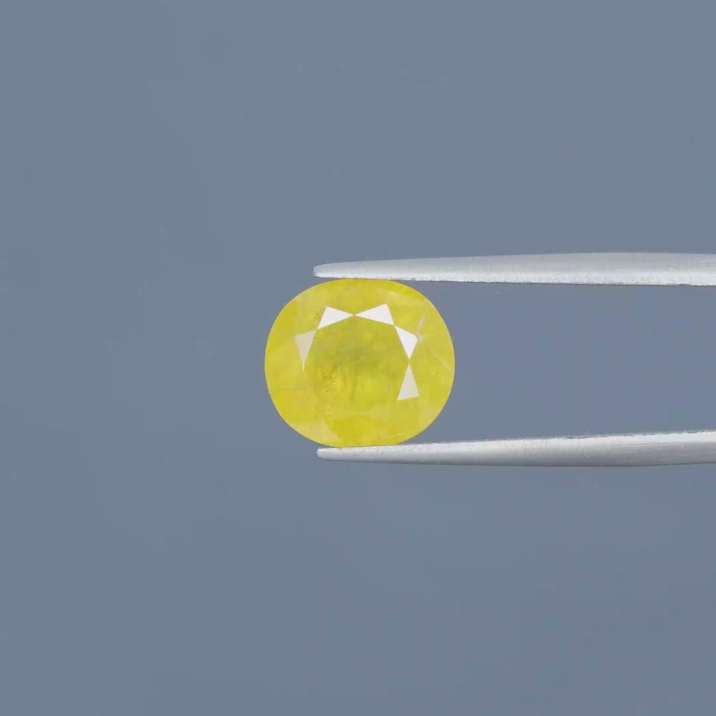 Yellow Sapphire - 7.83 Carats