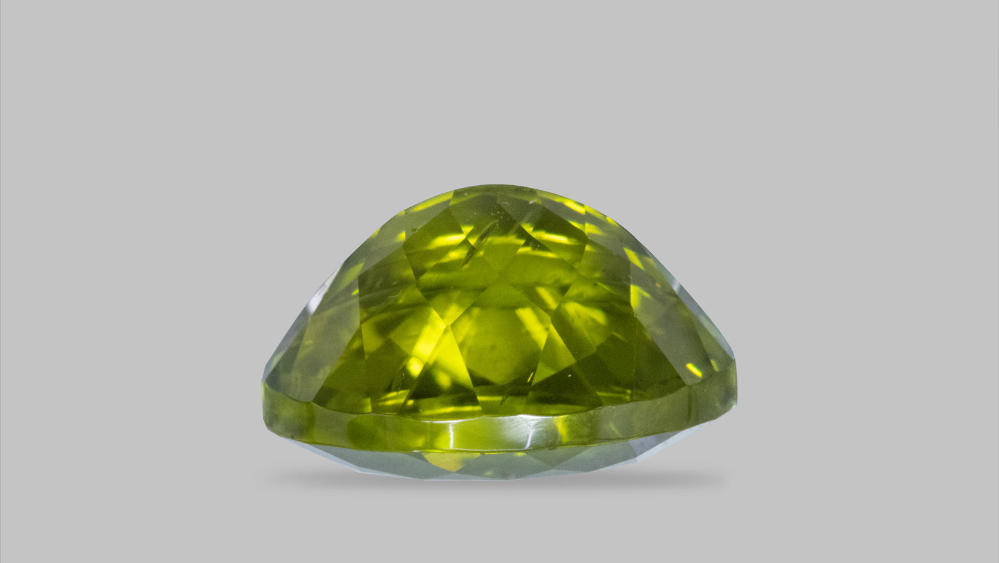 
                    
                      NATURAL PERIDOT 7.04 CARATS - Media 3
                    
                  