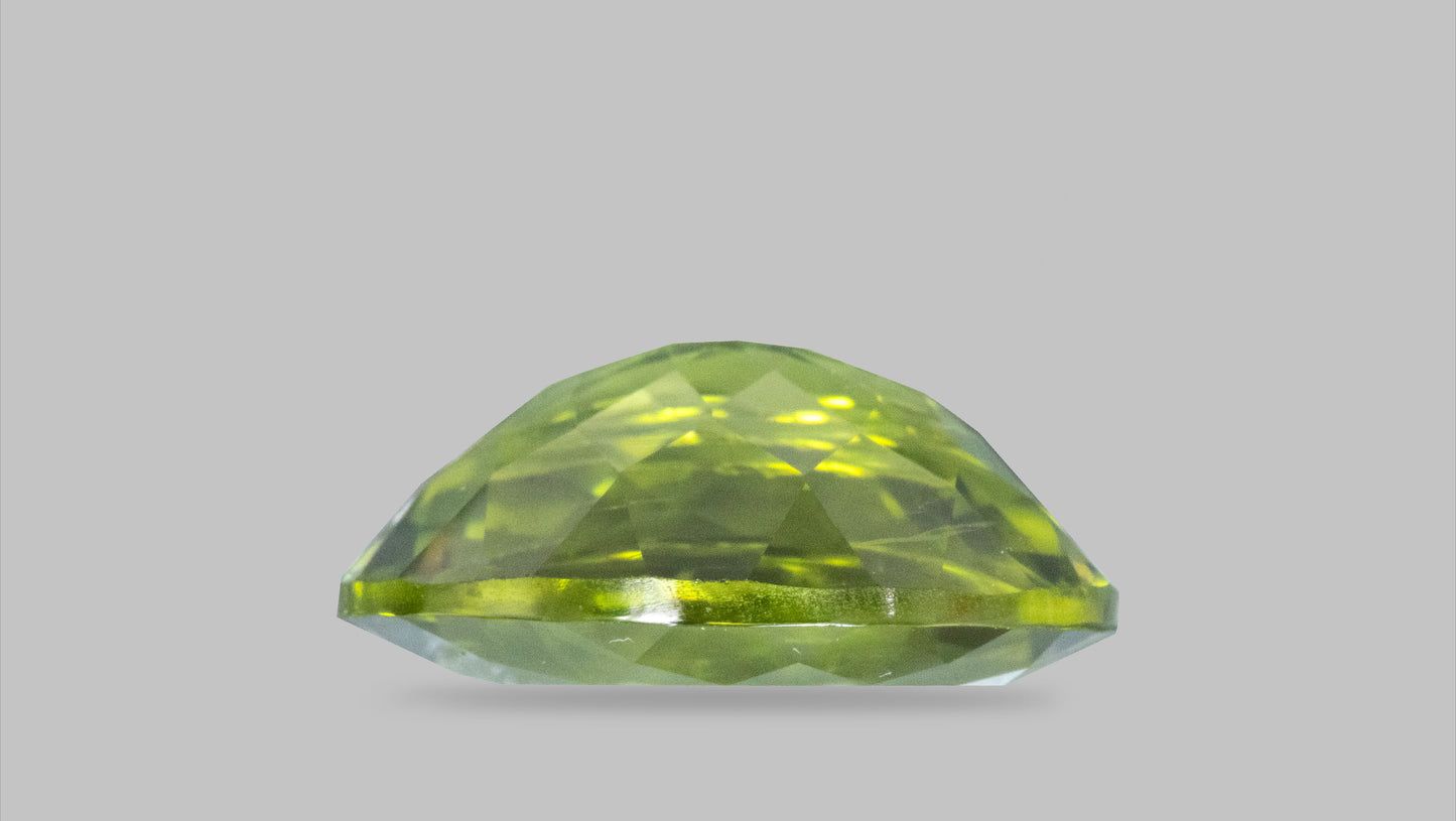 
                    
                      NATURAL PERIDOT 5.84 CARATS - Media 3
                    
                  